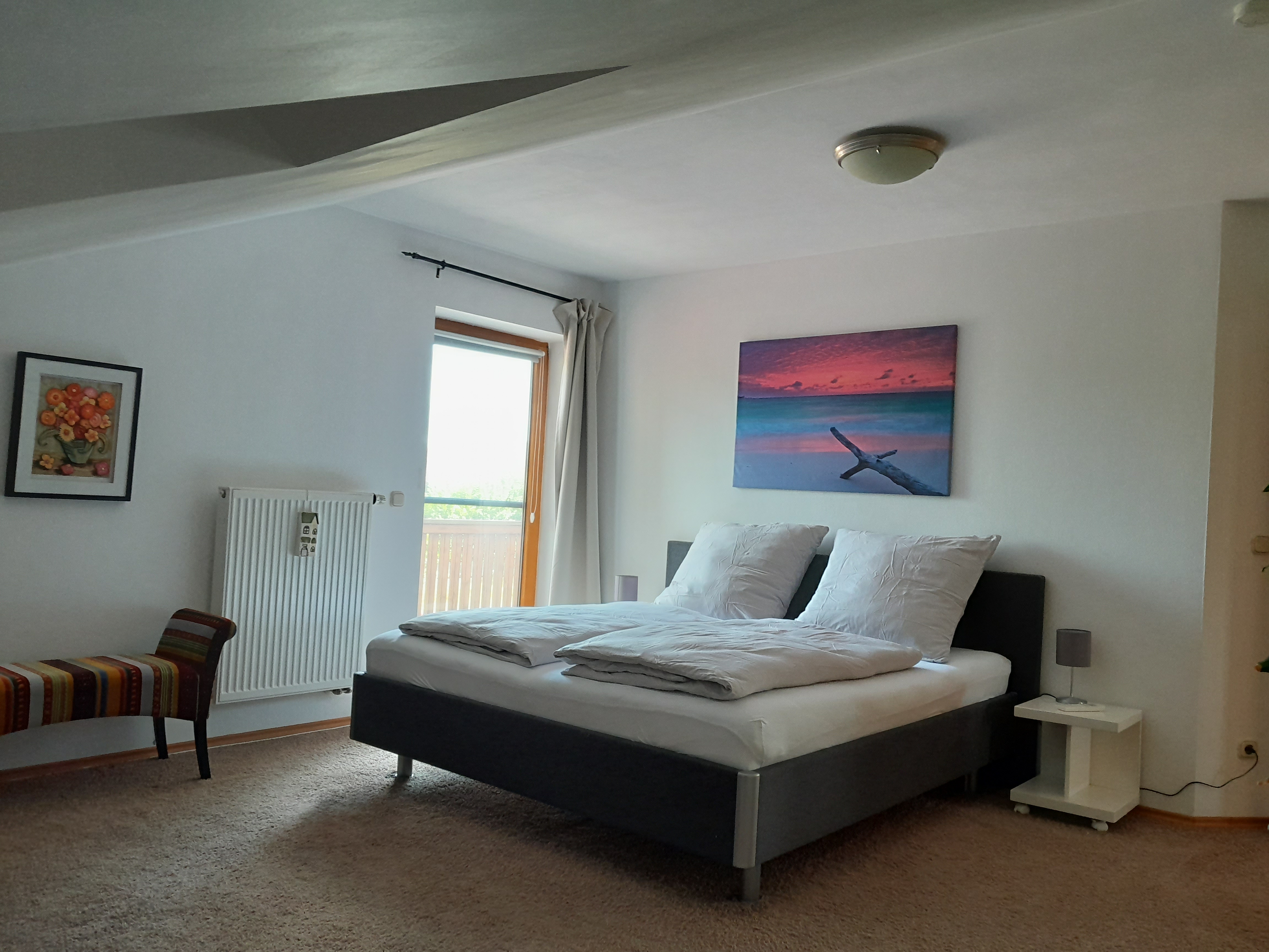 Schlafzimmer 1